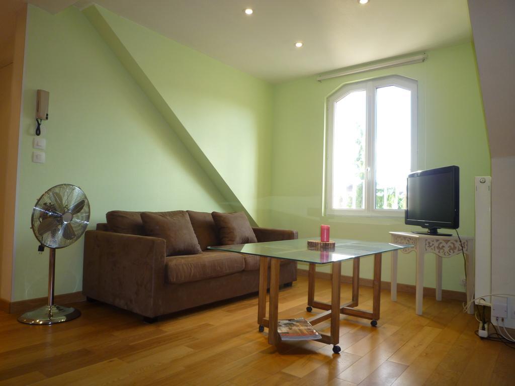 Les Mirabelles Apartment Metz Exterior foto